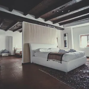 https://divino-suite-20.it-lombardy.com